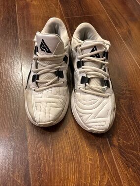 Nike Zoom Freak 5 TB White Black Giannis Basketball Sneakers DZ2946-100 Size 5M